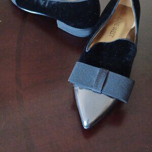 NWOT Nine West Black Velvet flats
